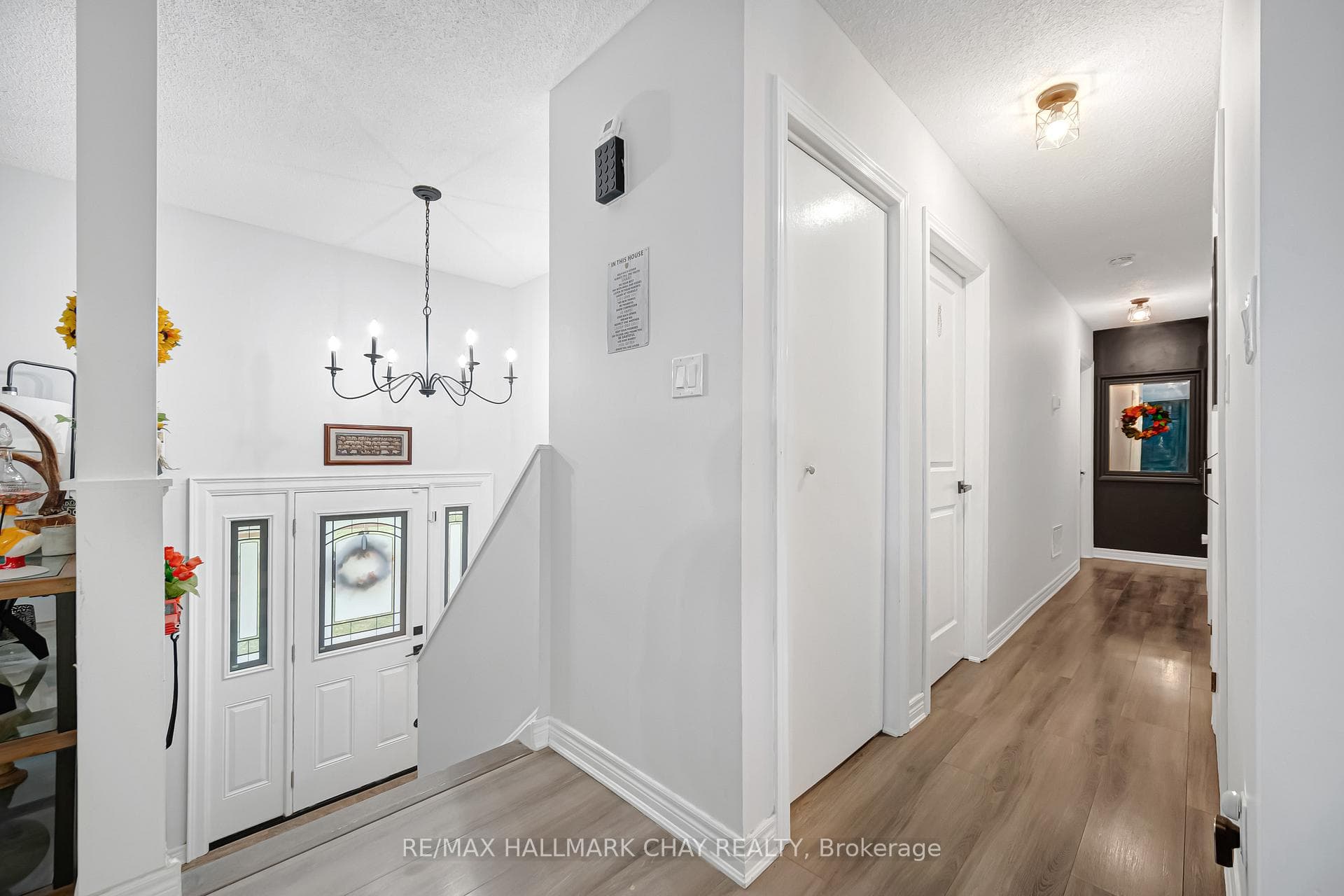 20 Howard Avenue photo 5
