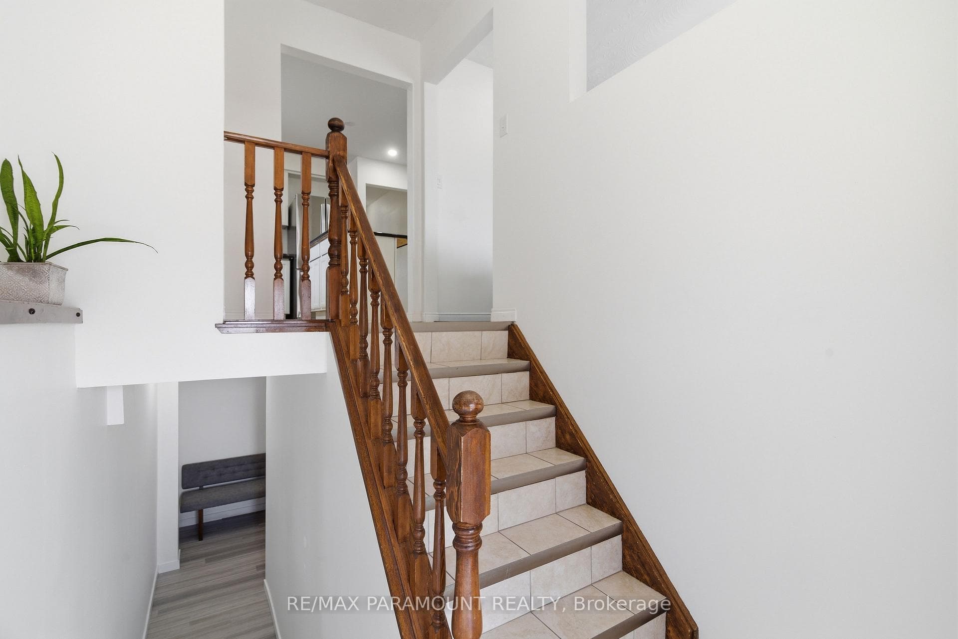 1262 Upper Gage Avenue photo 4