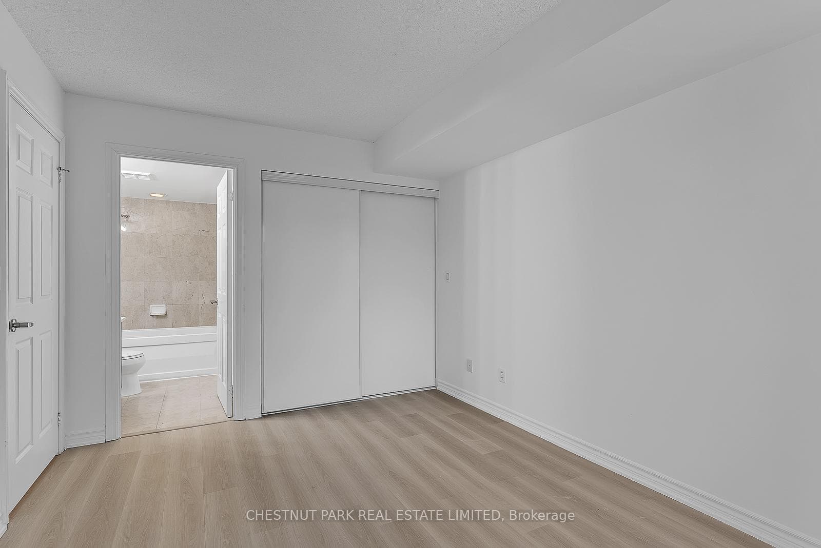 761 Bay Street Unit 1503 photo 19