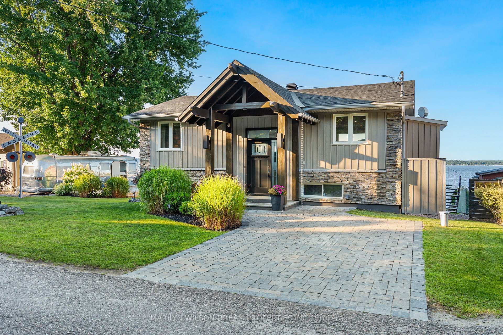 614 Lake Street photo 4