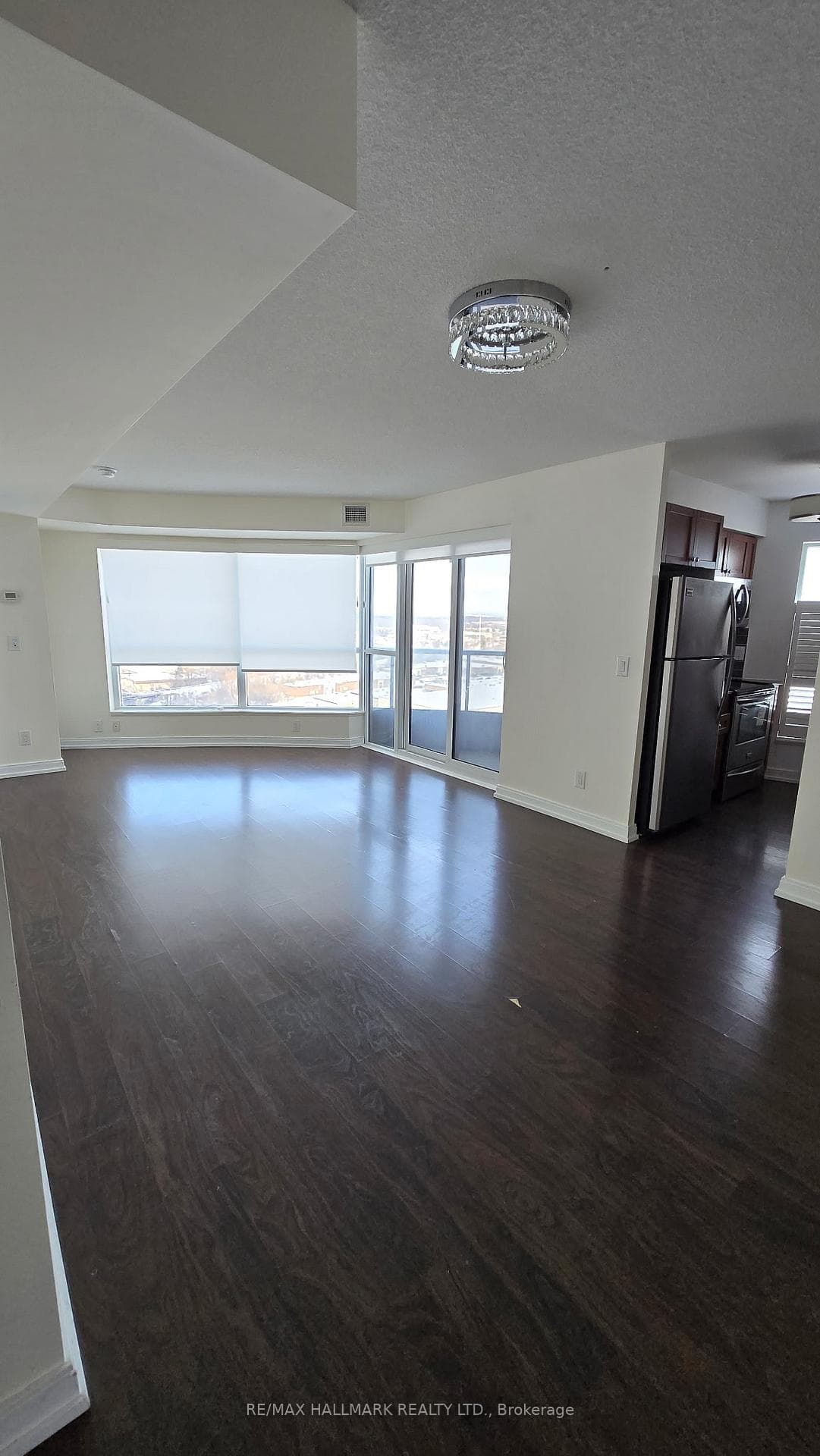 151 Village Green Square Unit 1708 photo 2