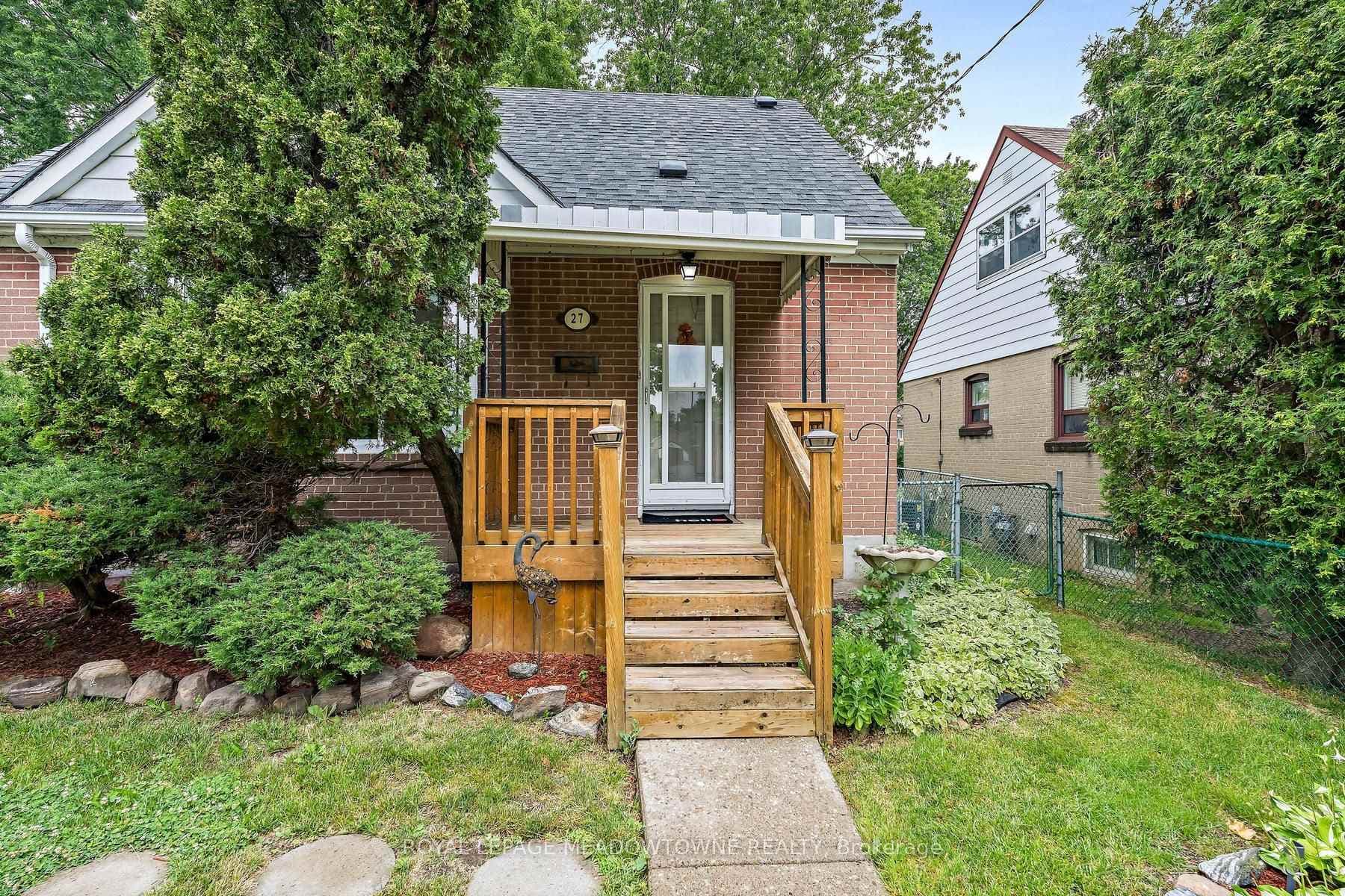27 Hatfield Crescent photo 5