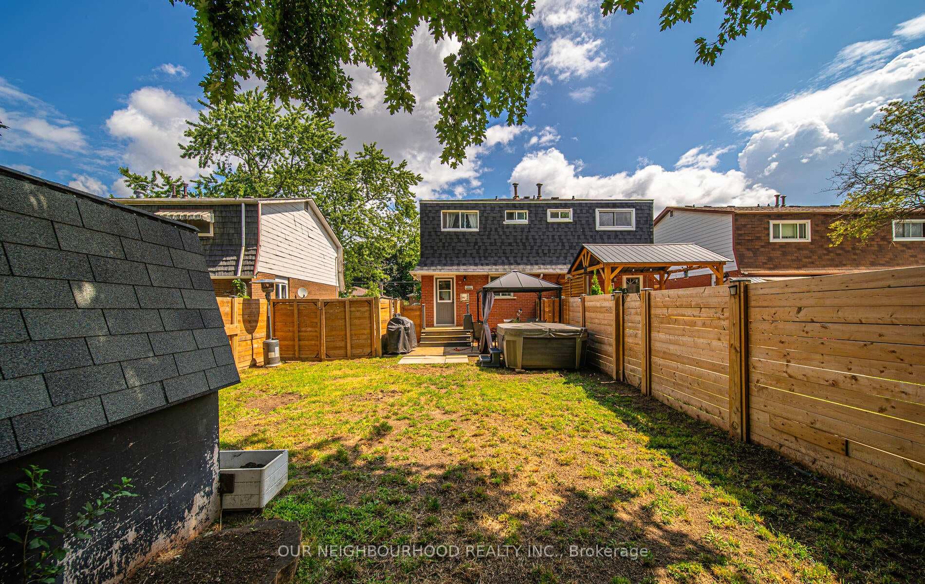 230 Waverly Street photo 32