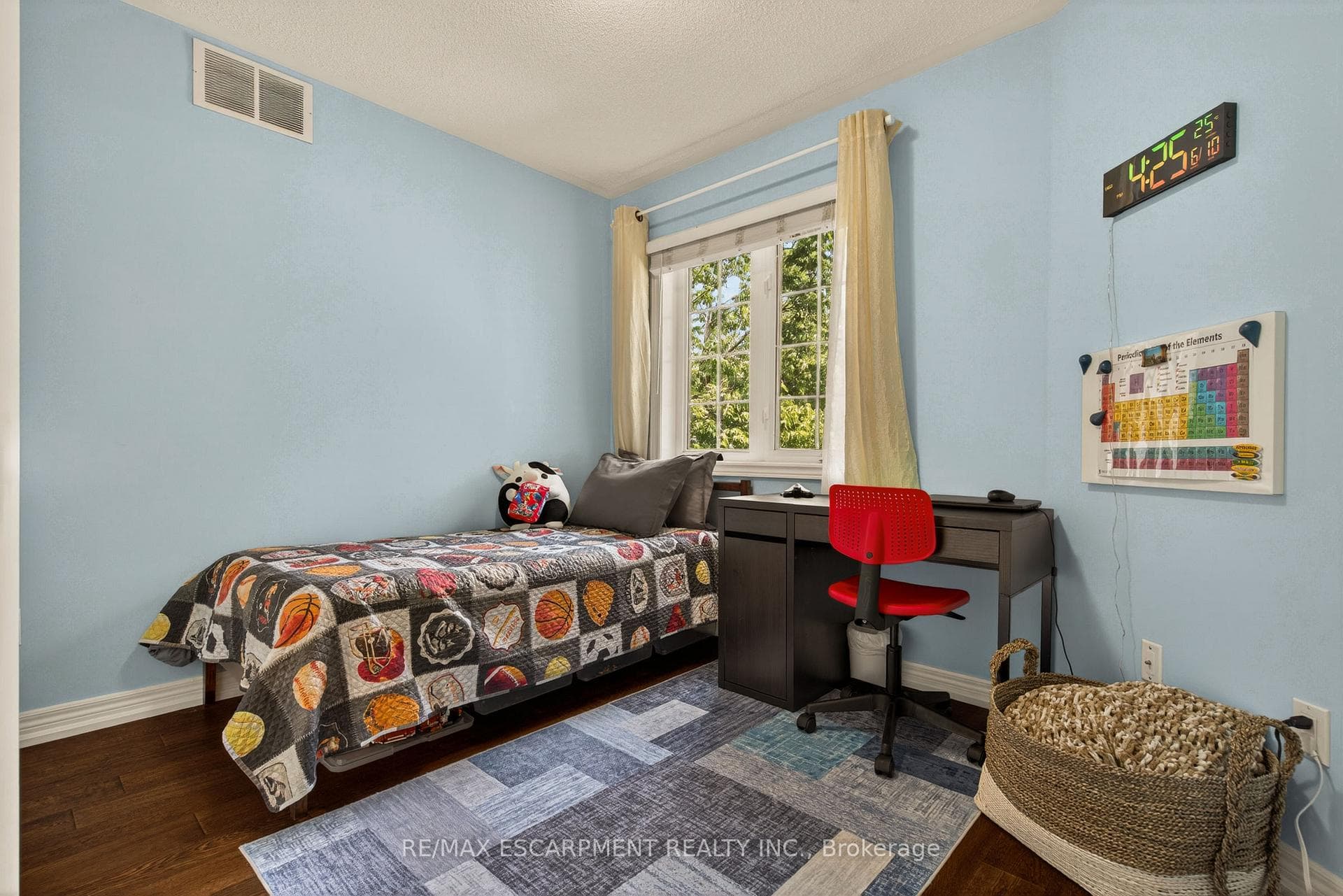 100 Beddoe Drive Unit 20 photo 26