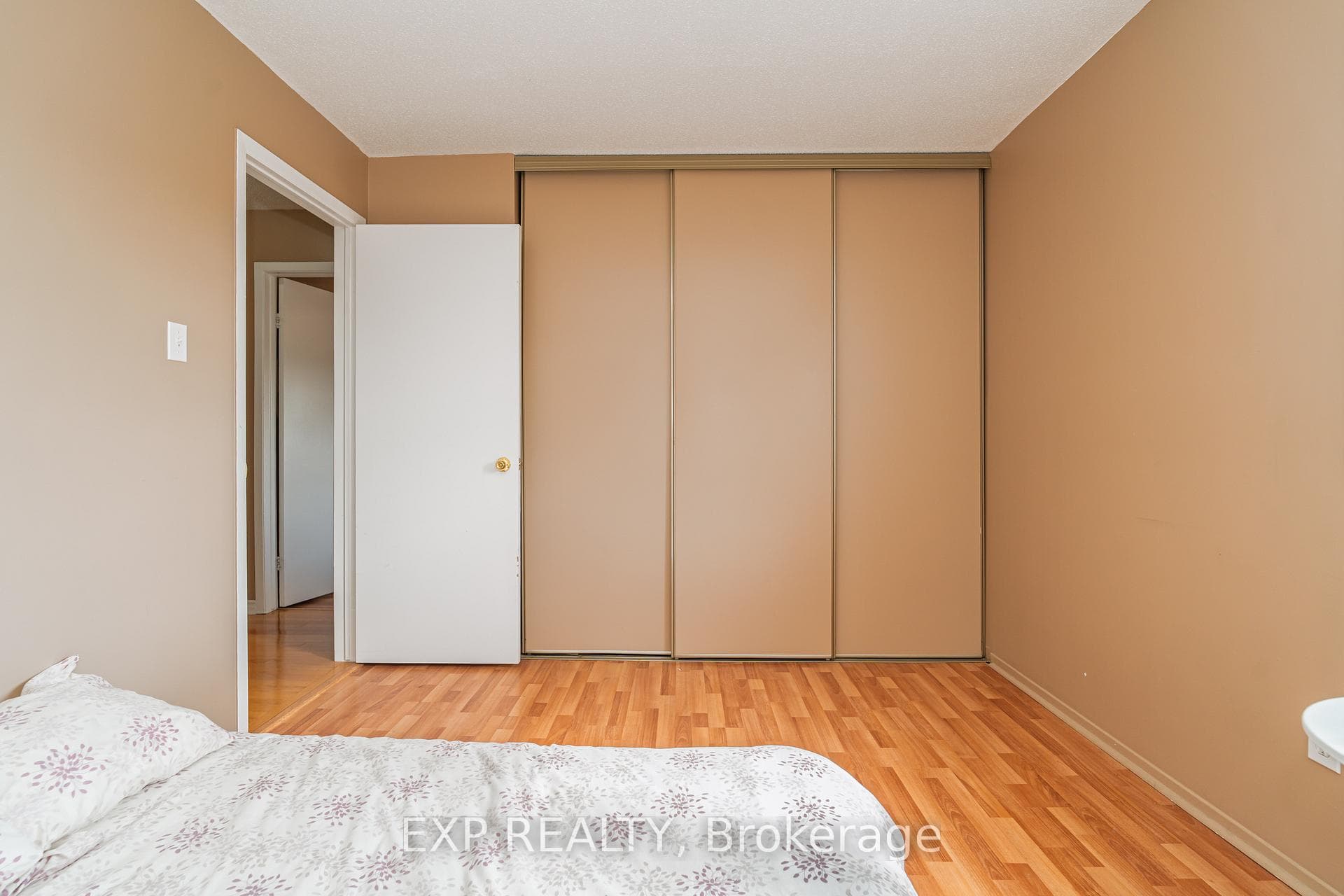 1508 Roberval Avenue photo 25