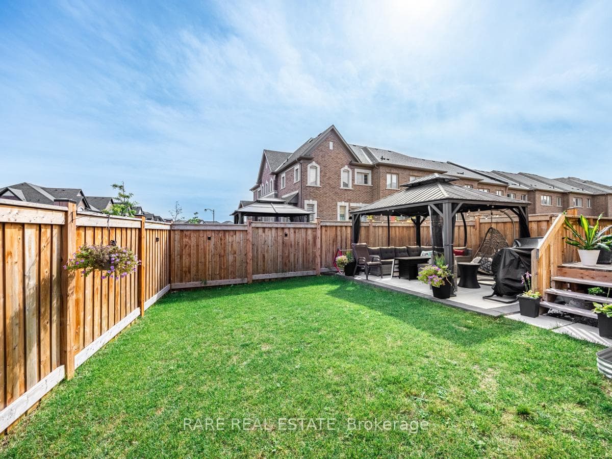 514 Parent Place photo 39