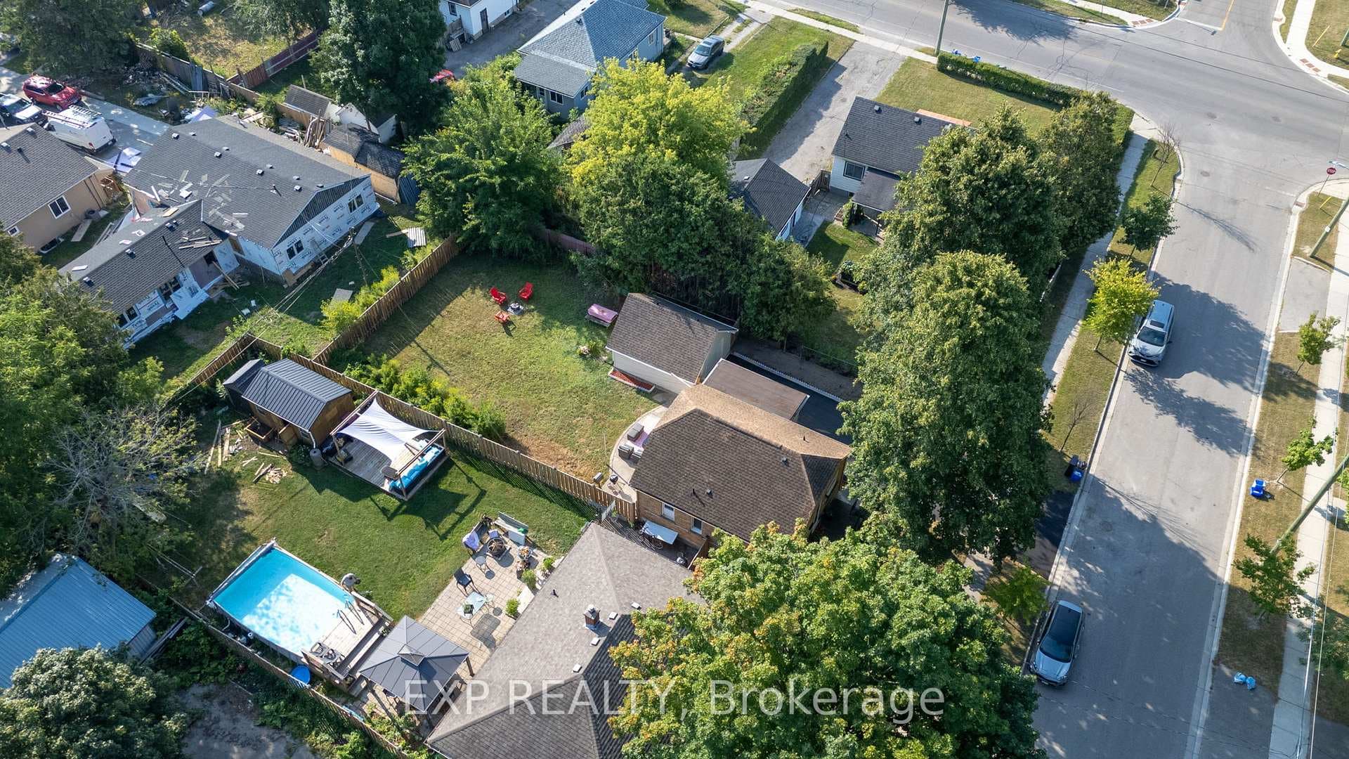 124 Chesterfield Avenue photo 38