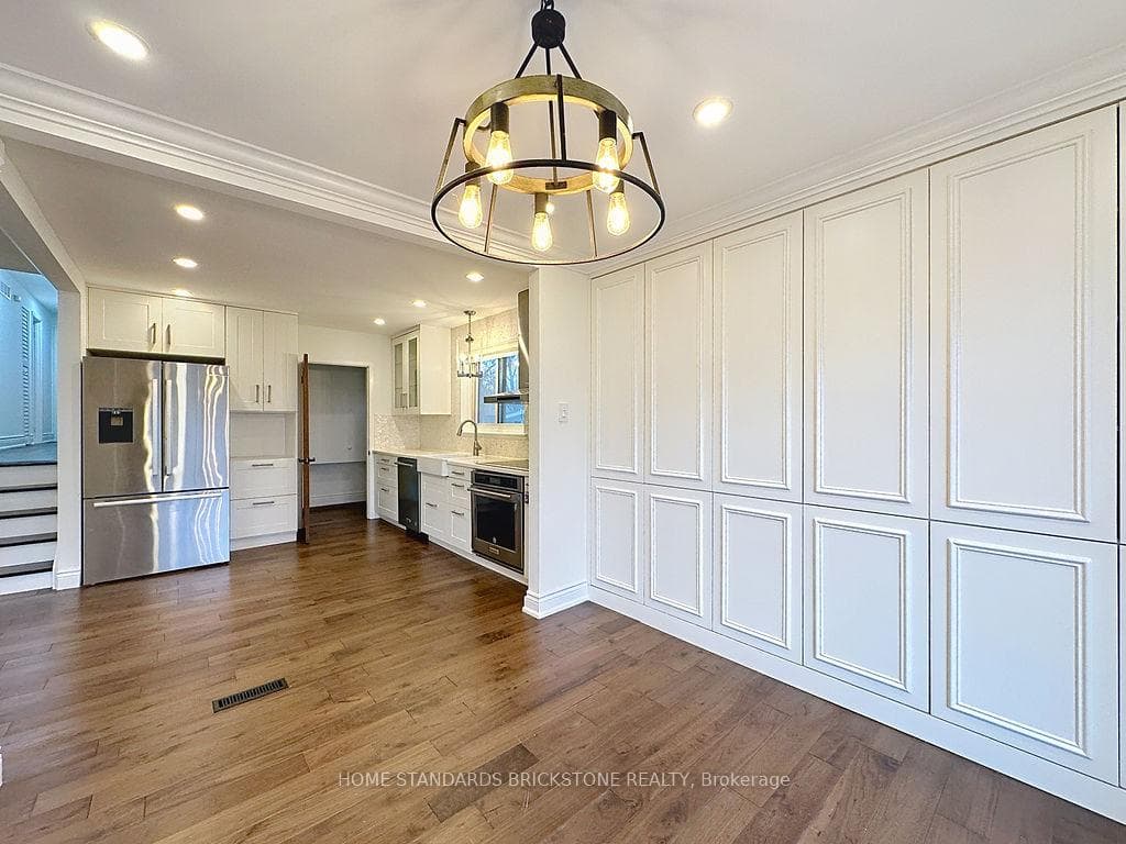 1360 Glen Rutley Circle photo 23
