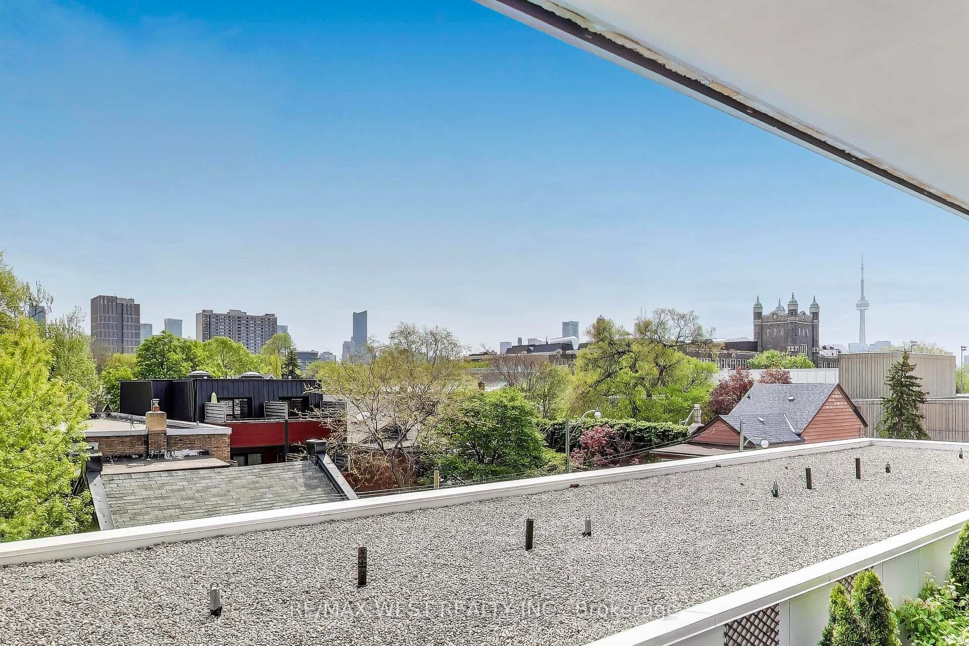 Unobstructed & Private East Exposure