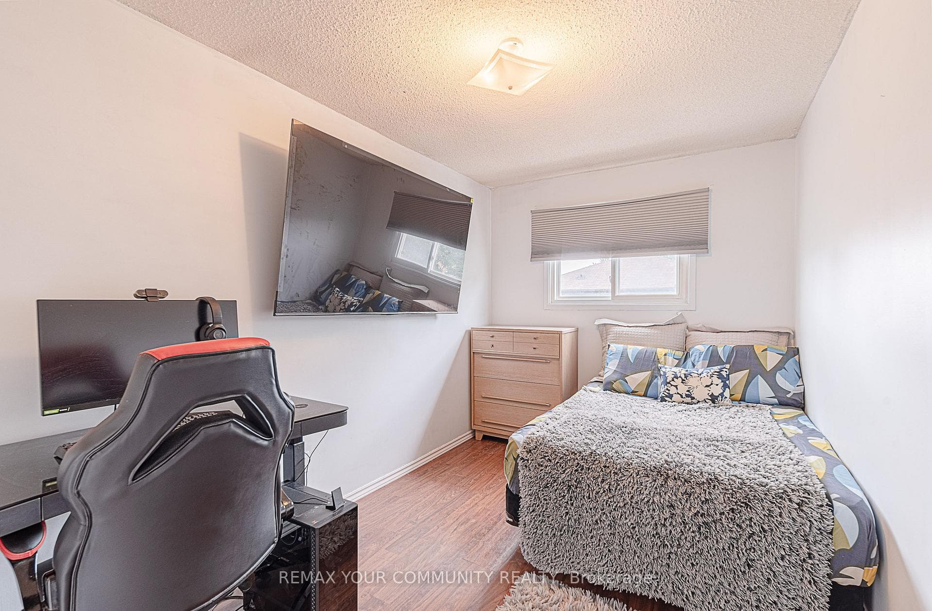 66 Trafford Crescent photo 18