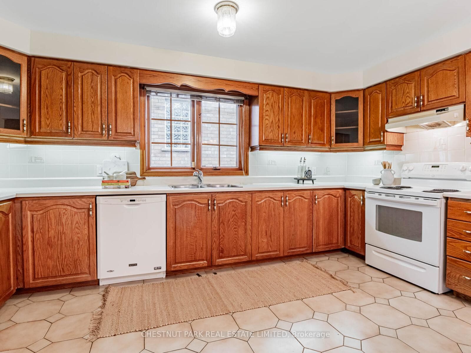 256 Cocksfield Avenue photo 11