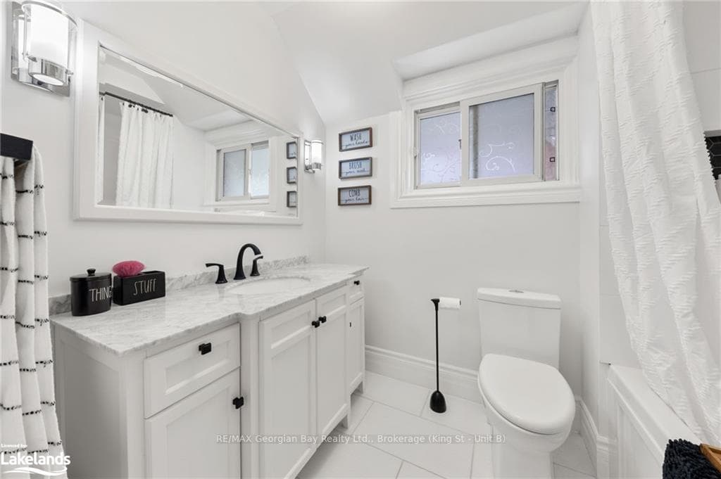 354 QUEEN Street photo 31