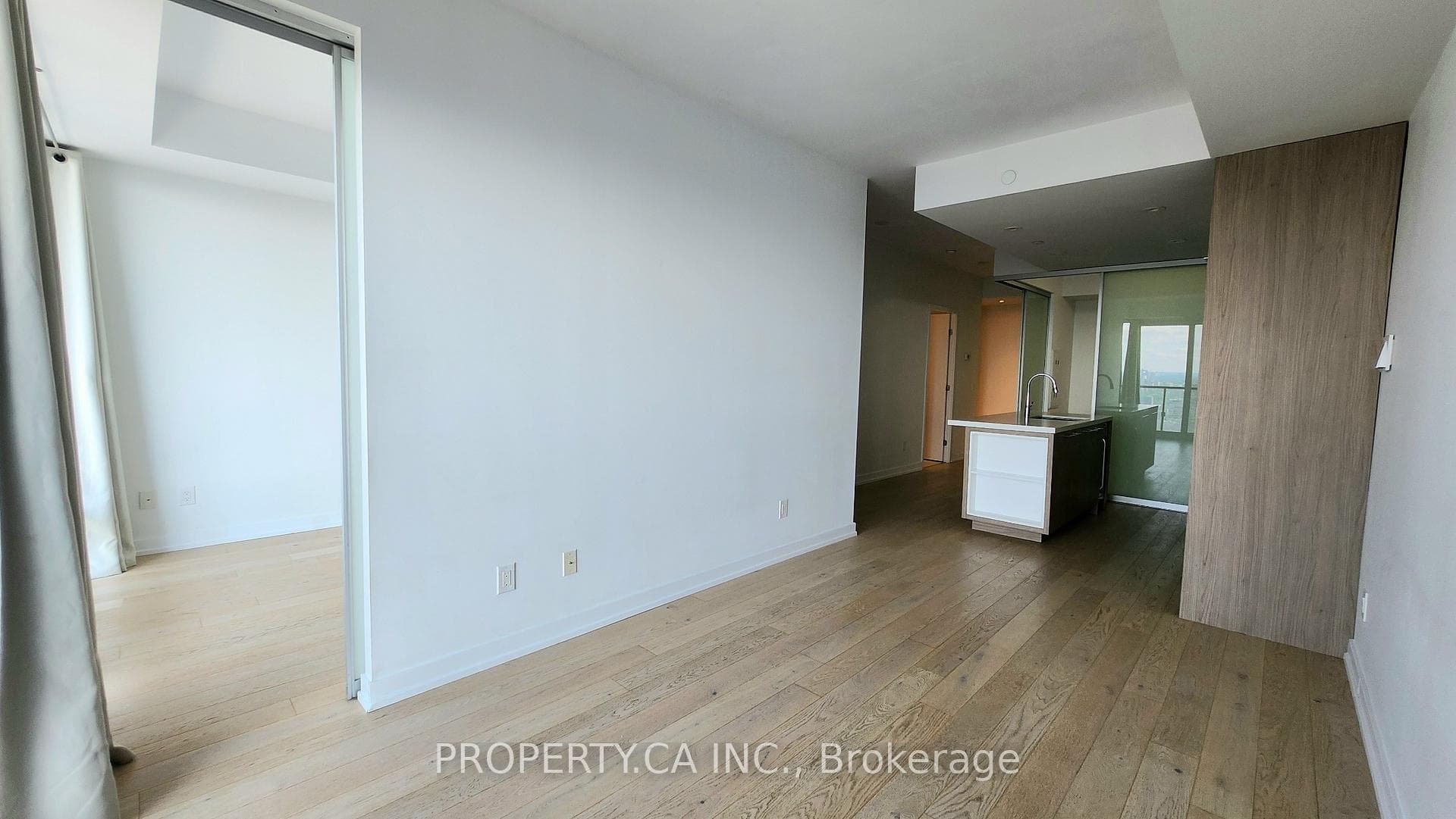 488 University Avenue Unit 4801 photo 9