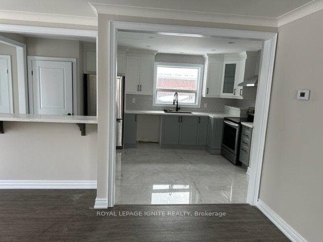 10 Jackmuir Crescent Unit Main photo 4