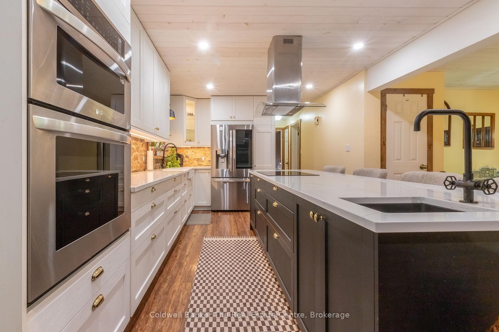 78 Glencairn Crescent photo 6
