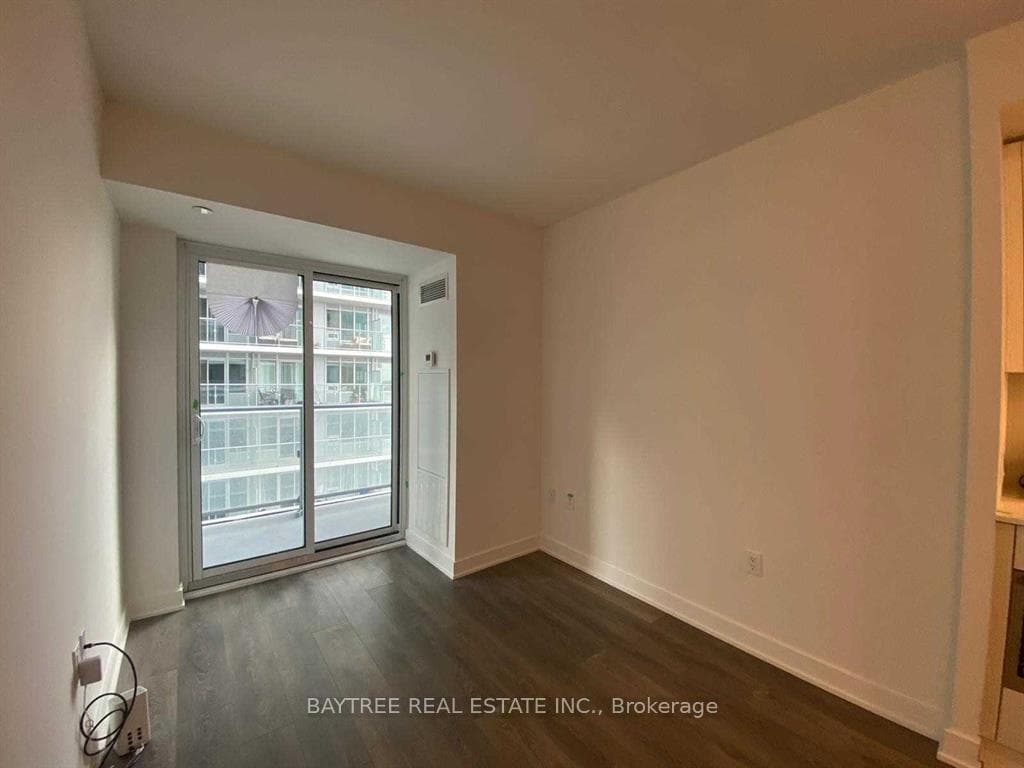 195 Redpath Avenue Unit 1001 photo 5