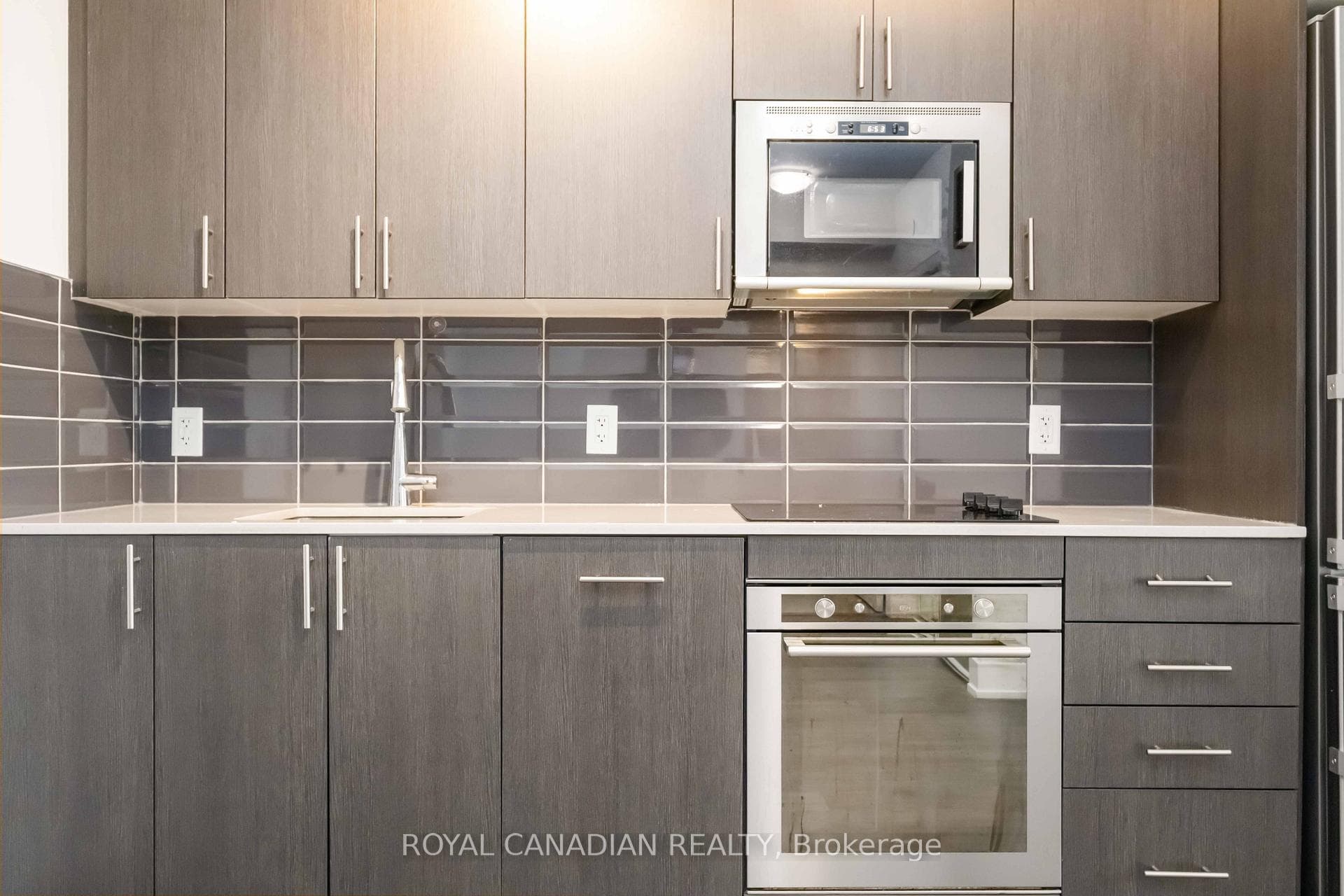 2550 Simcoe Street Unit 2211 photo 16