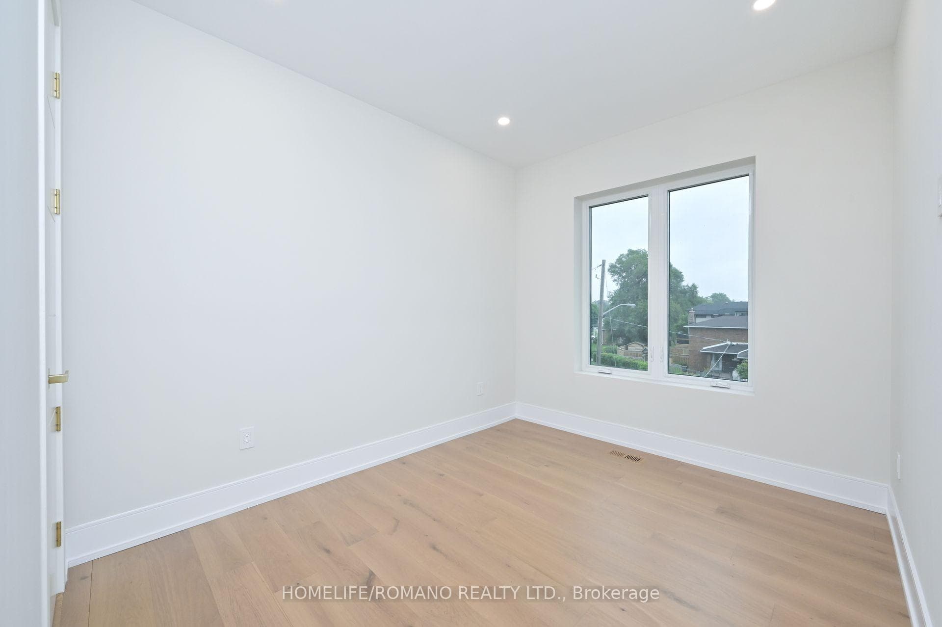 19 King High Avenue photo 24