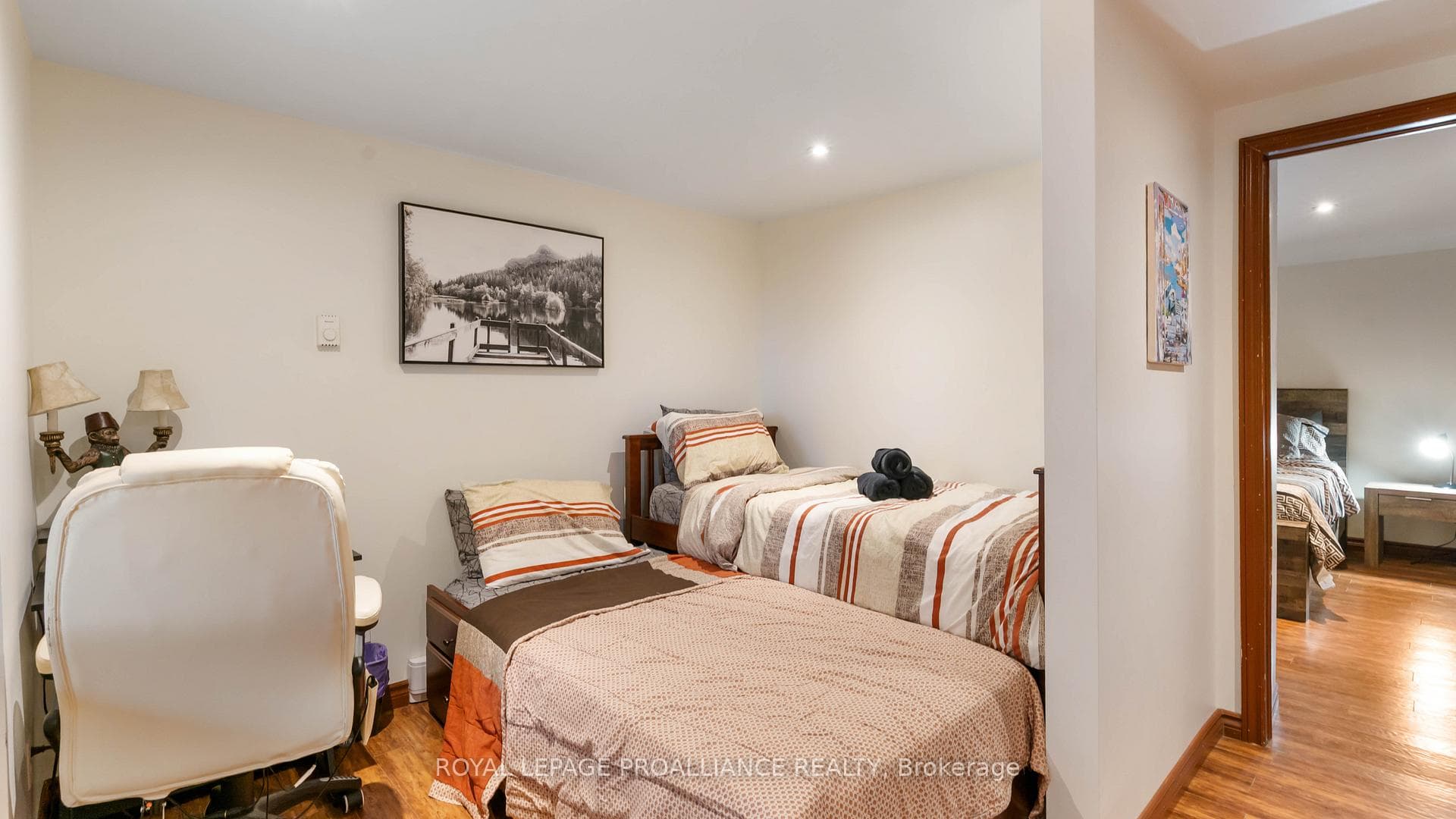 96 Bayview Drive photo 31
