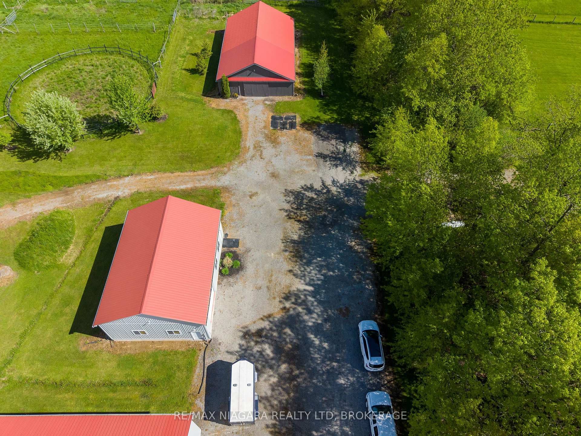 Workshop & Horse Barn