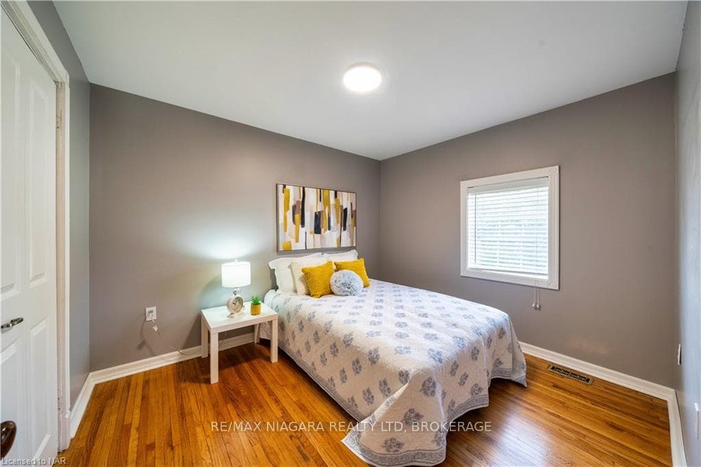 63 RODMAN Street photo 28