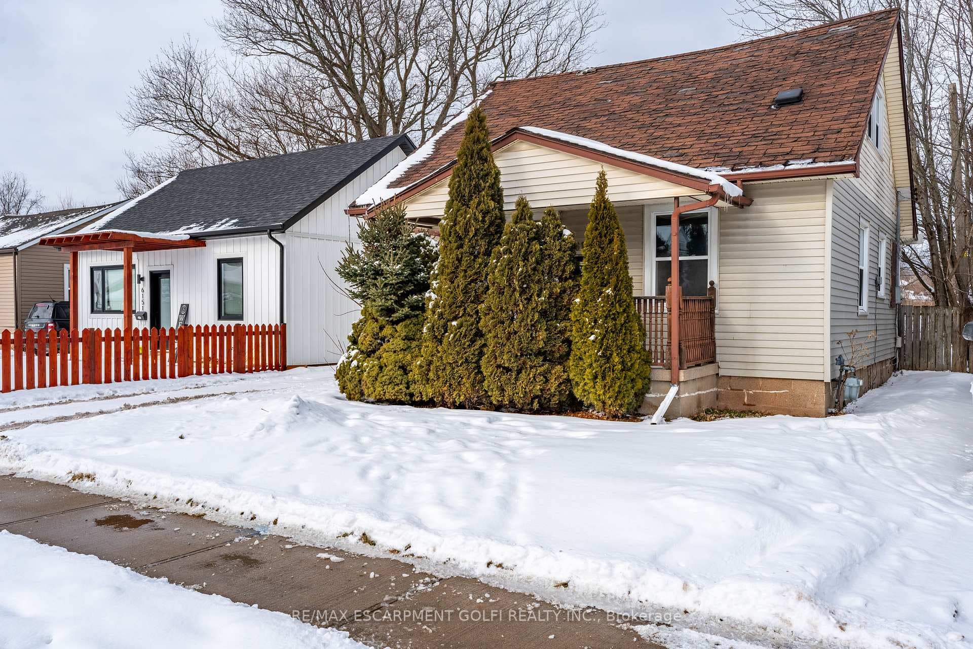 6143 Churchill Street photo 3