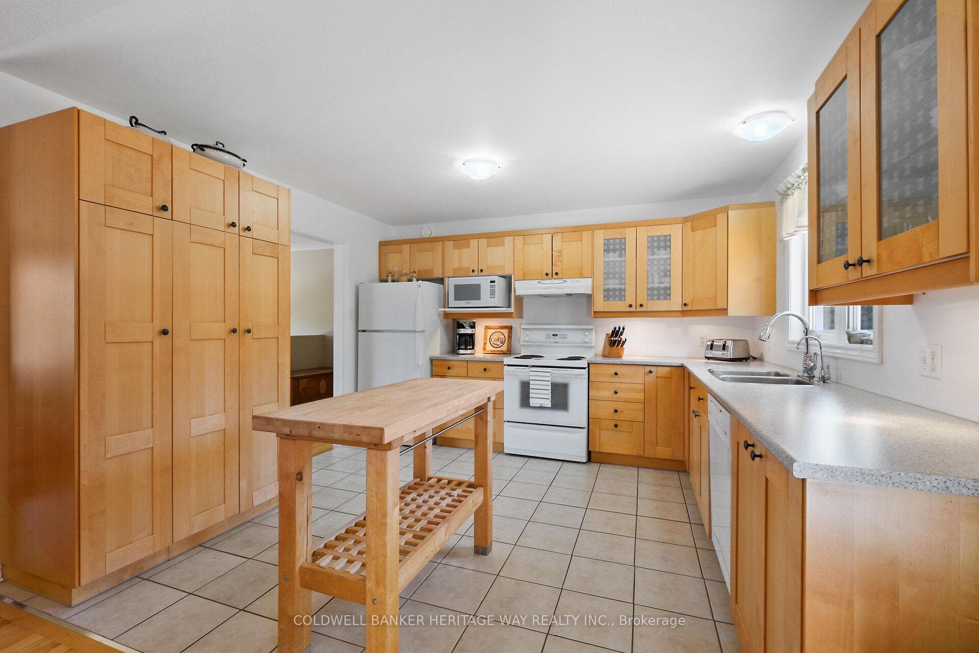 153 Windmill Crescent photo 11