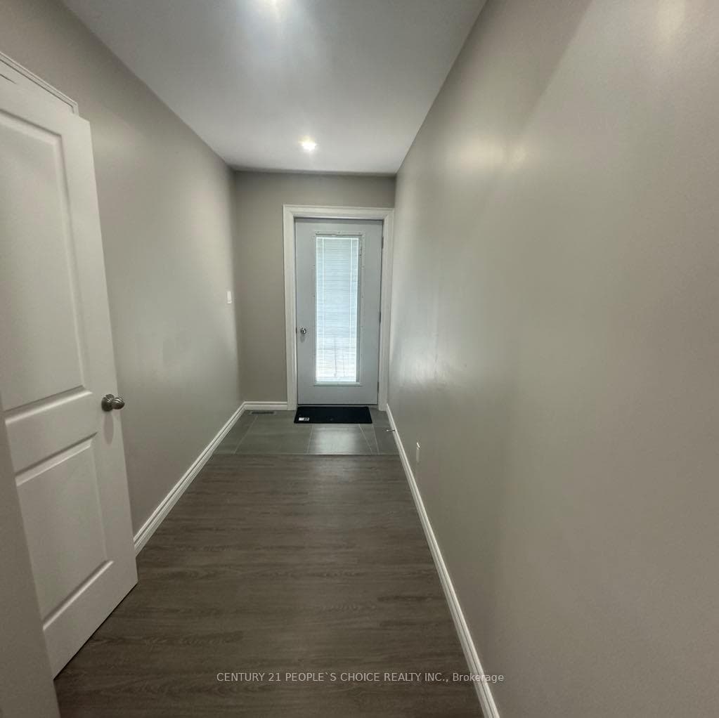 199 Avondale Boulevard Unit Unit 2 photo 2
