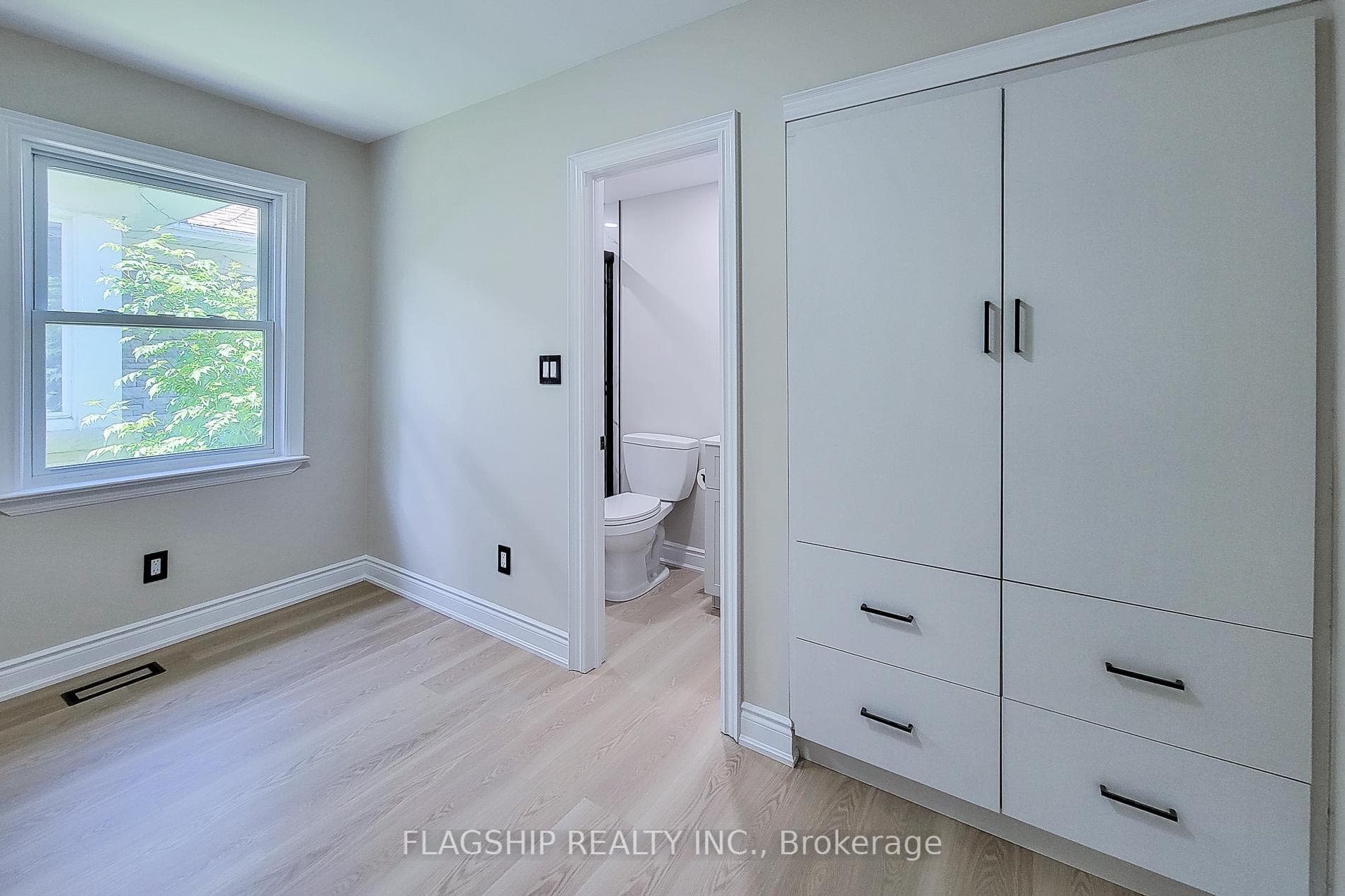292 Glenholme Avenue photo 25
