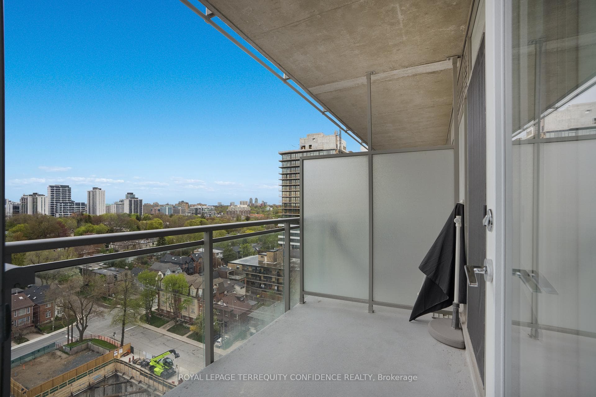 83 Redpath Avenue Unit 1204 photo 9