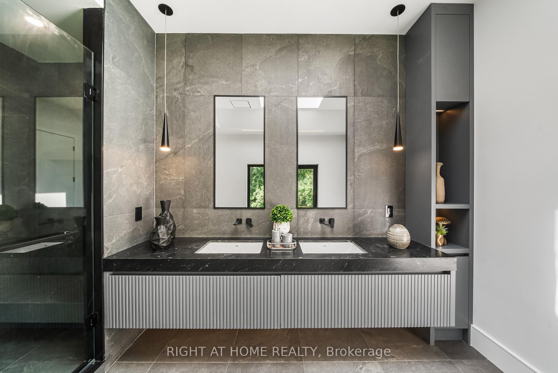 1209 Canterbury Road photo 26