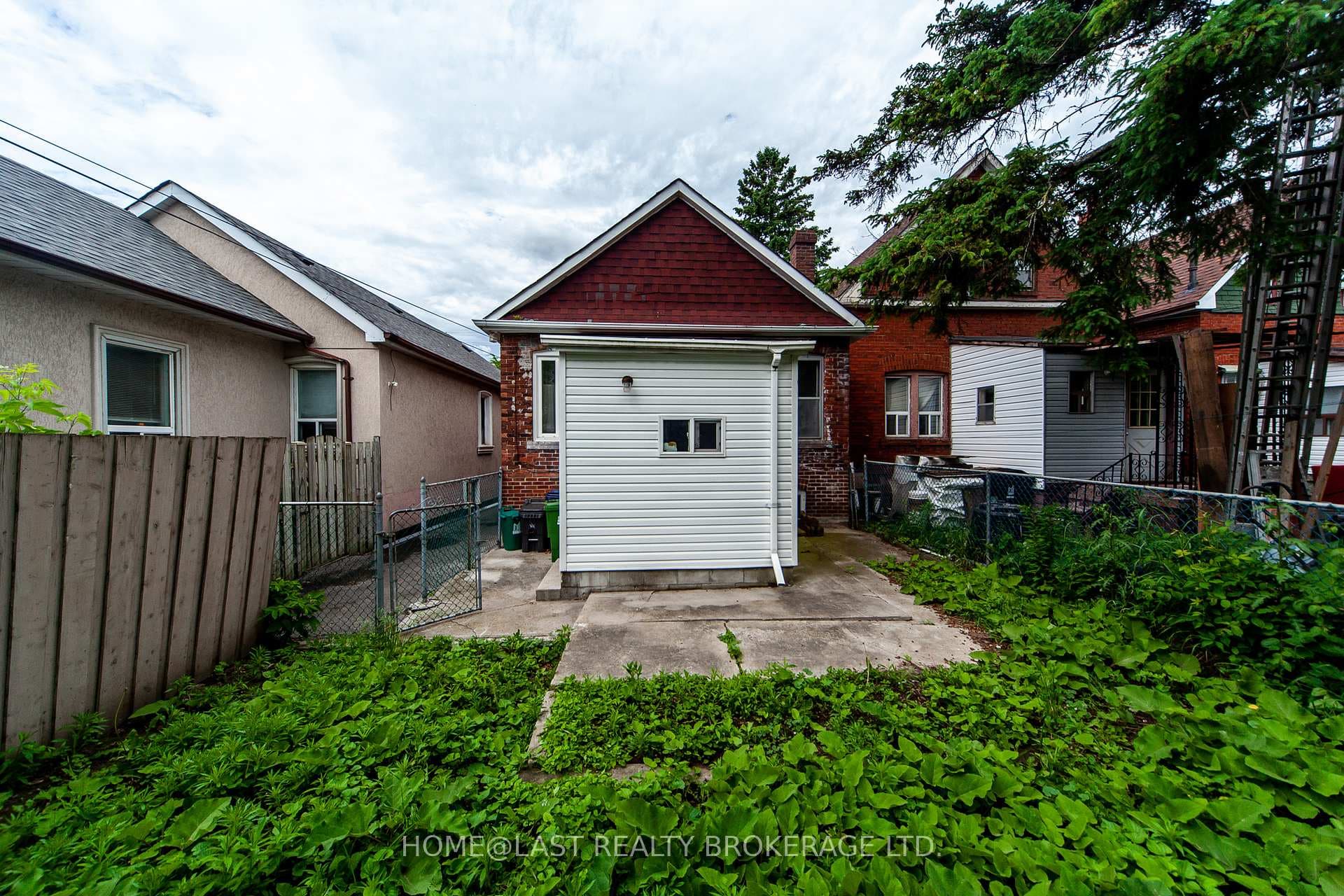 405 Oakwood Avenue photo 37