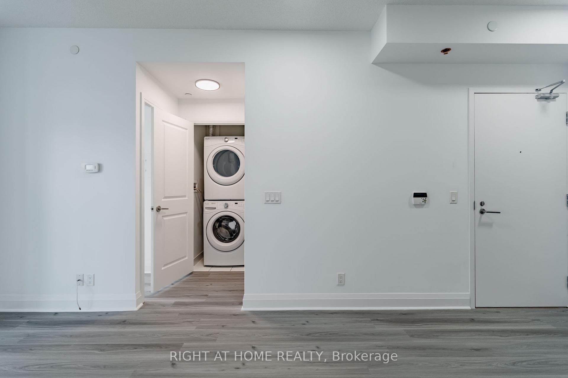 15 Zorra Street Unit 901 photo 11