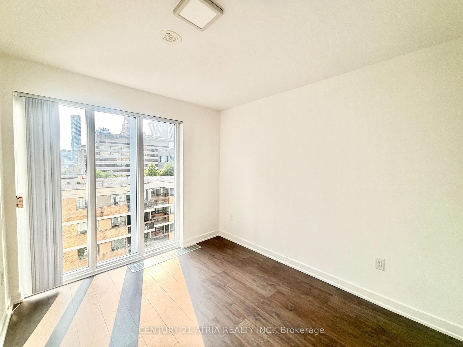 50 McCaul St Street Unit 811 photo 7