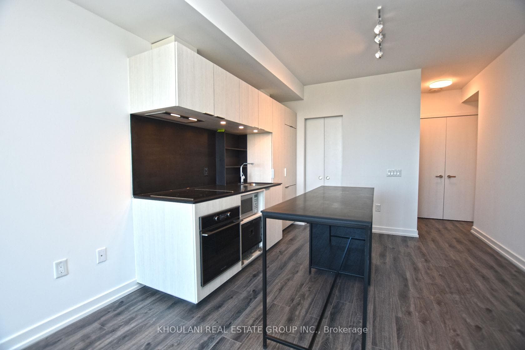 77 Shuter Street Unit PH08 photo 9