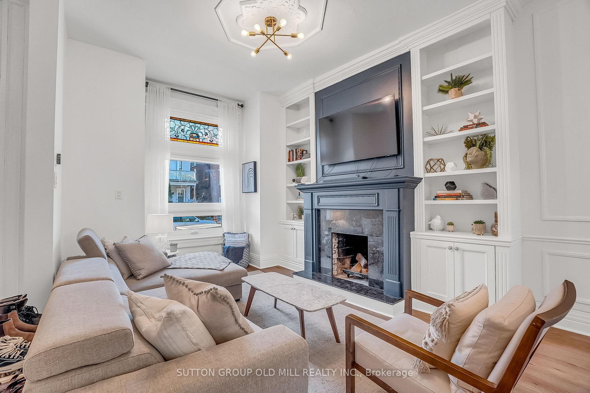 323 Clinton Street photo 4