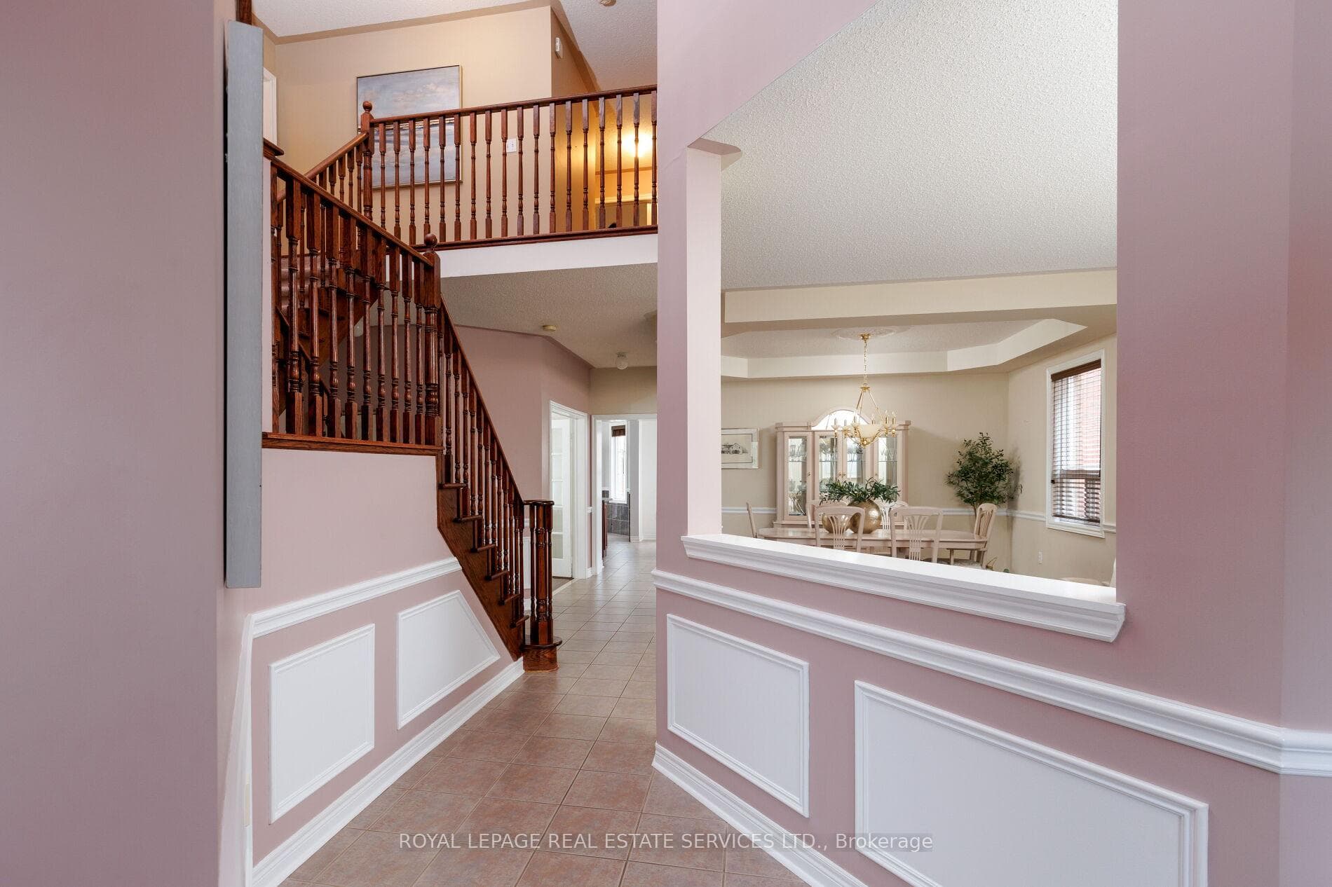 2252 Foxfield Road photo 5