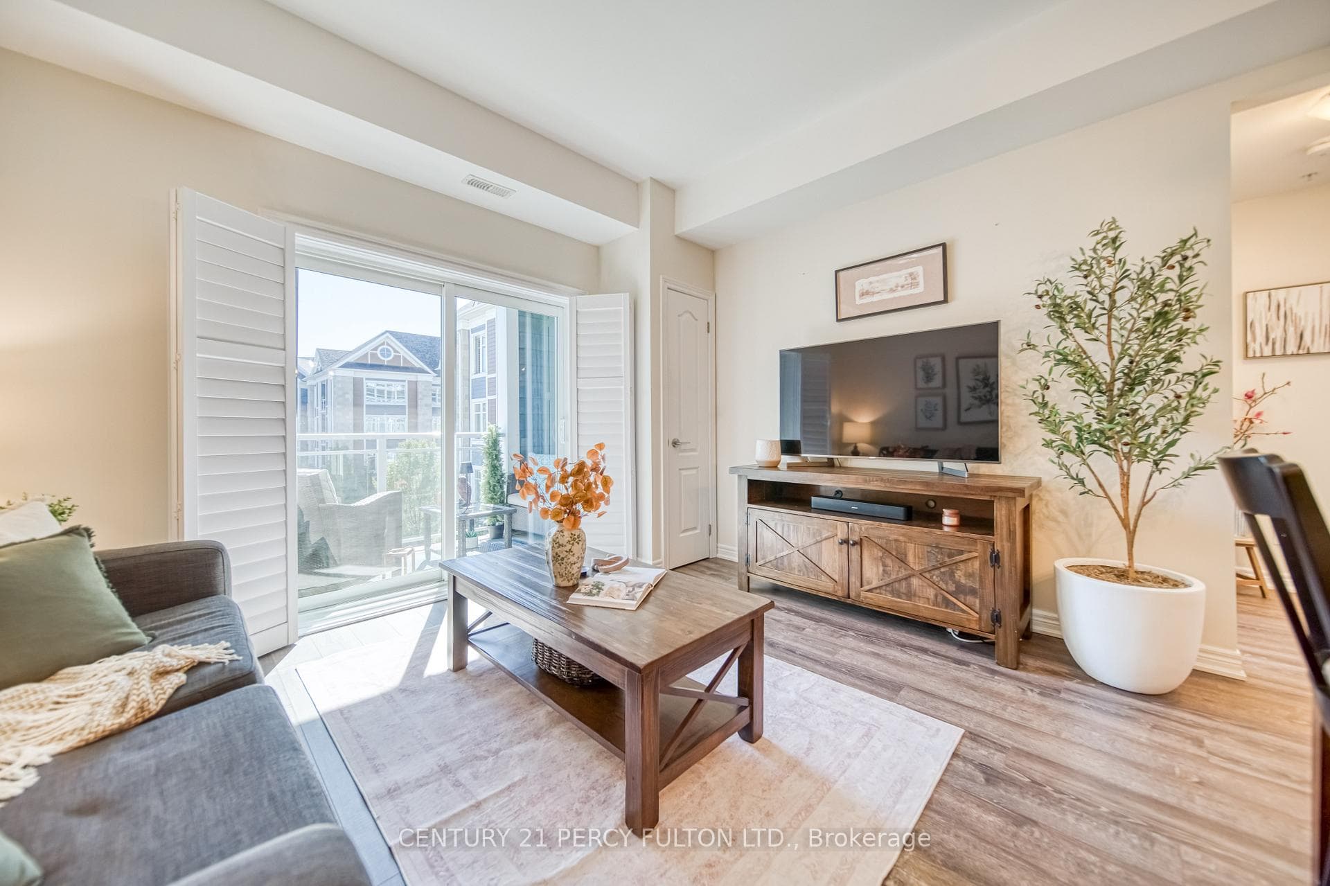 660 Gordon Street Unit 302 photo 11