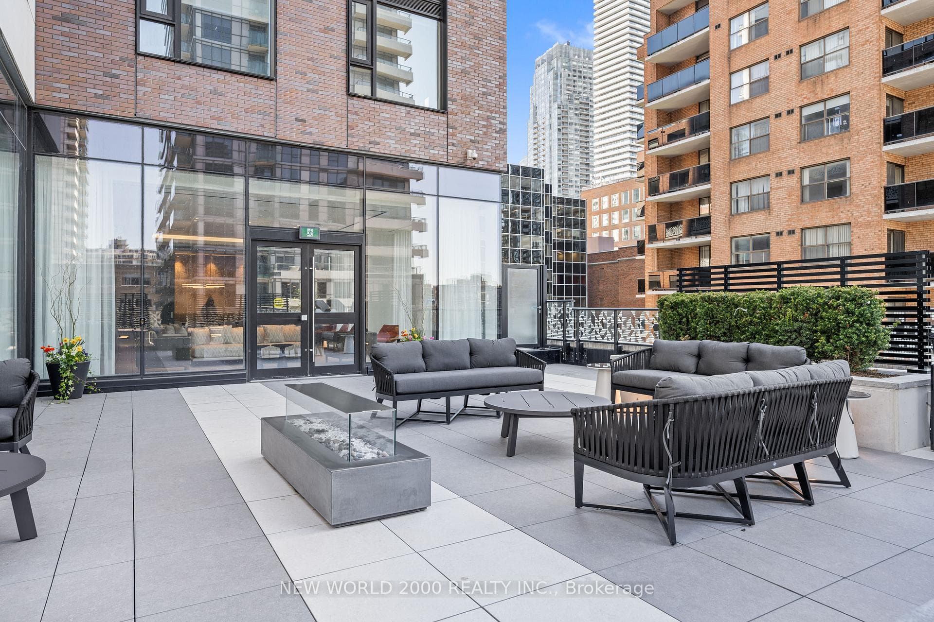 101 Roehampton Avenue Unit 1901 photo 29