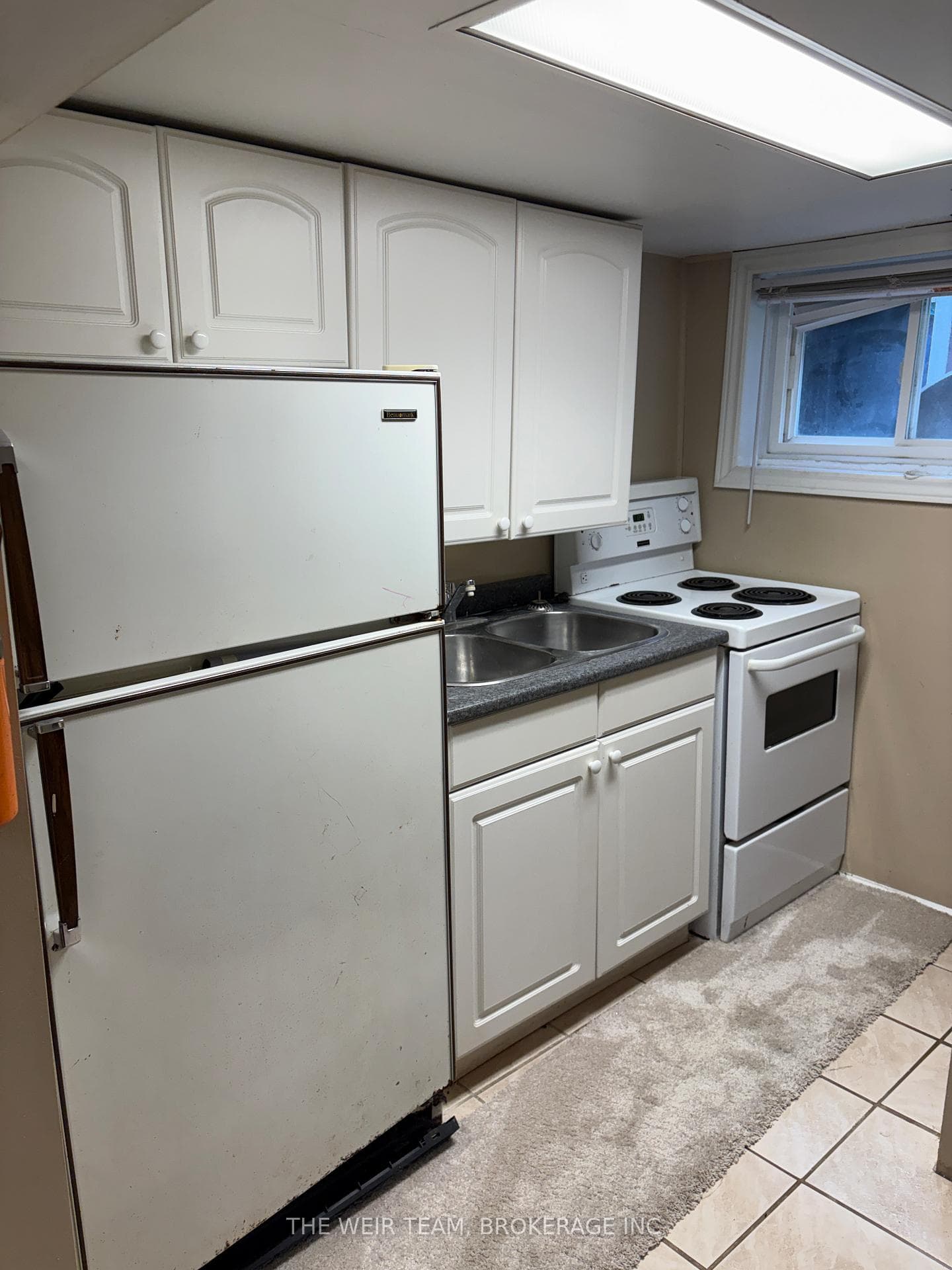 226 Ottawa Street photo 33