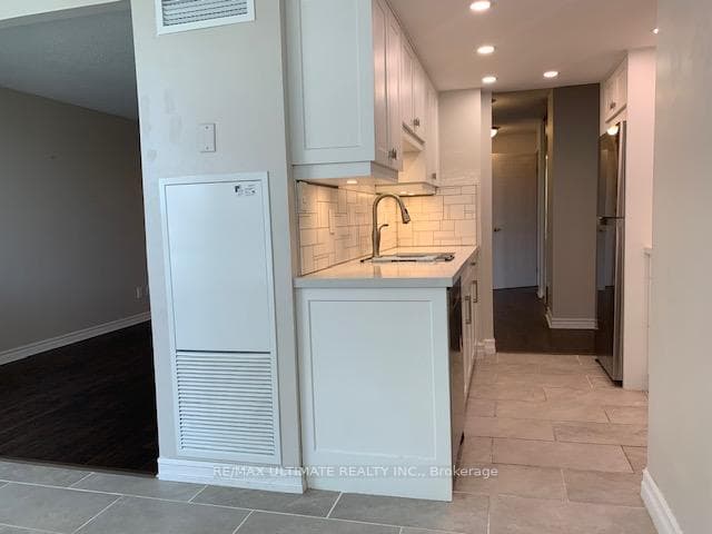 11753 Sheppard Avenue Unit 409 photo 6