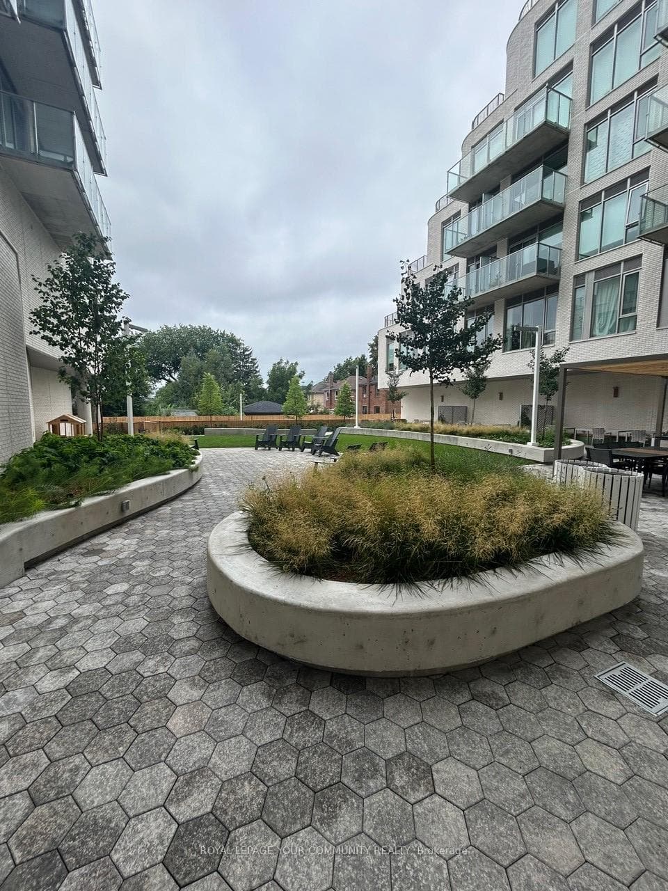 689 The Queensway N/A Unit 424 photo 16