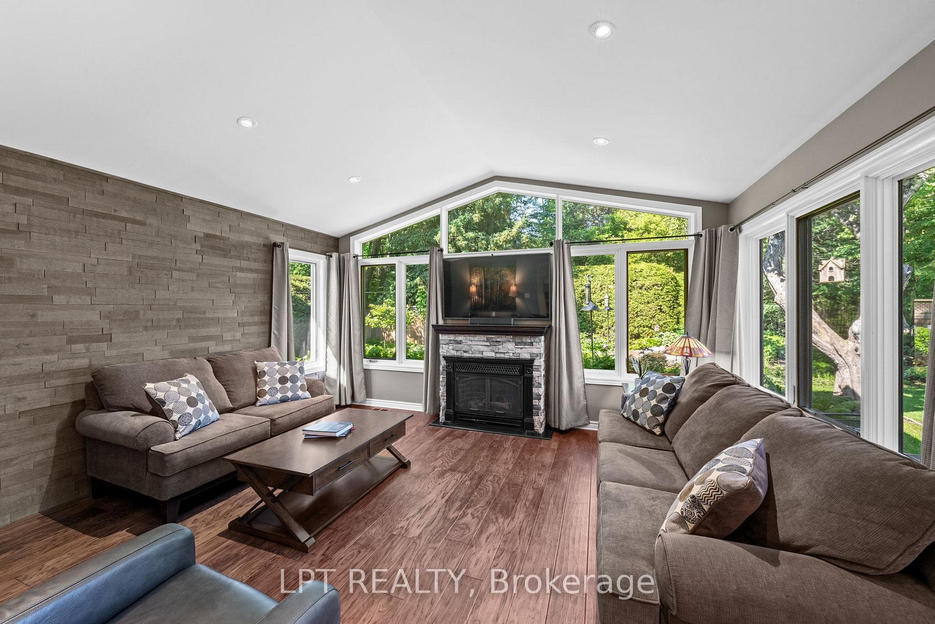 38 Glendenning Drive photo 18