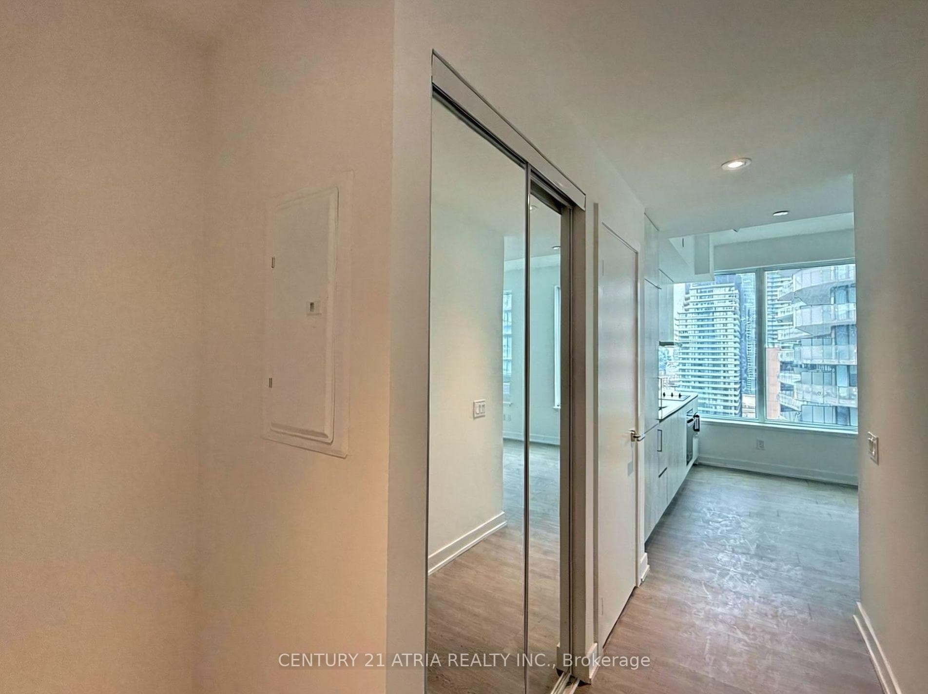 8 Wellesley Street Unit 3115 photo 17