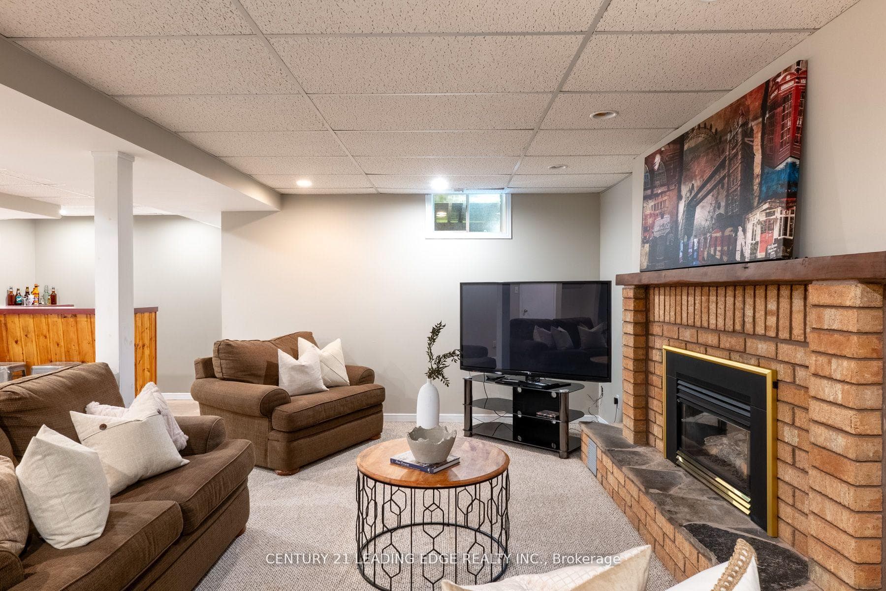 90 Waverly Street photo 35