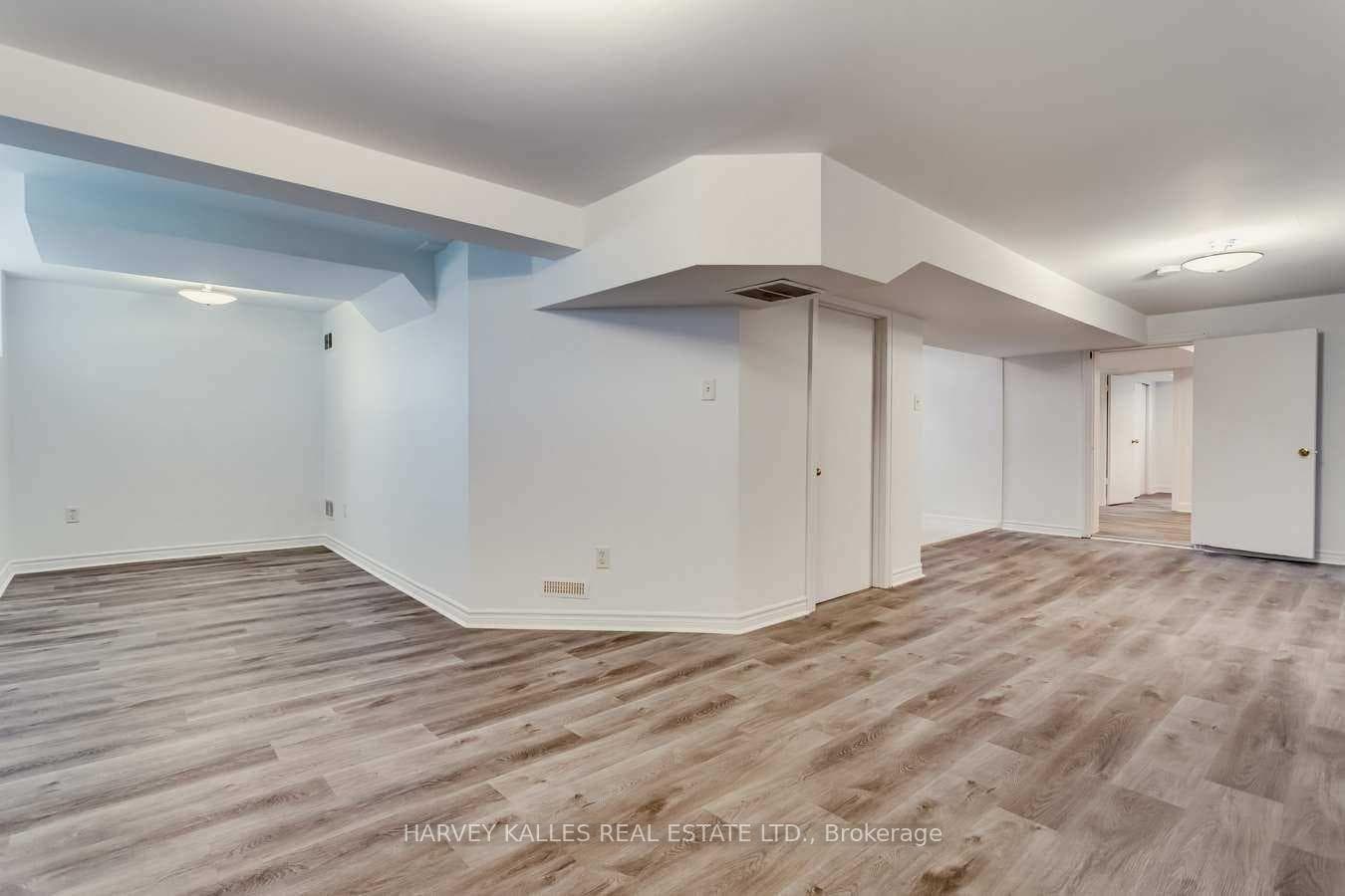 135 Combe Avenue photo 27