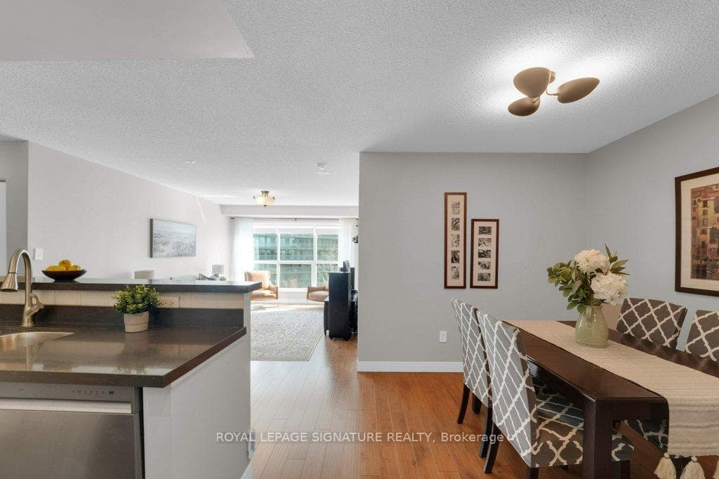 23 Lorraine Drive Unit 717 photo 10