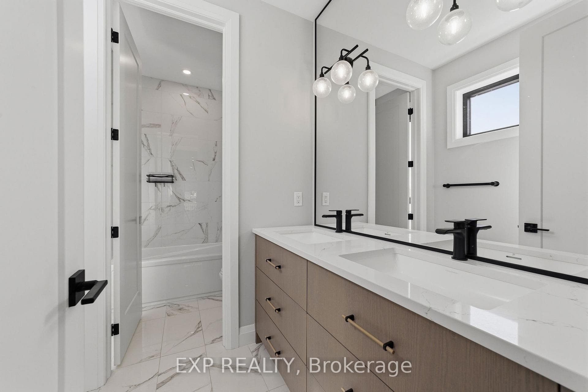 113 Edgewater Boulevard photo 32