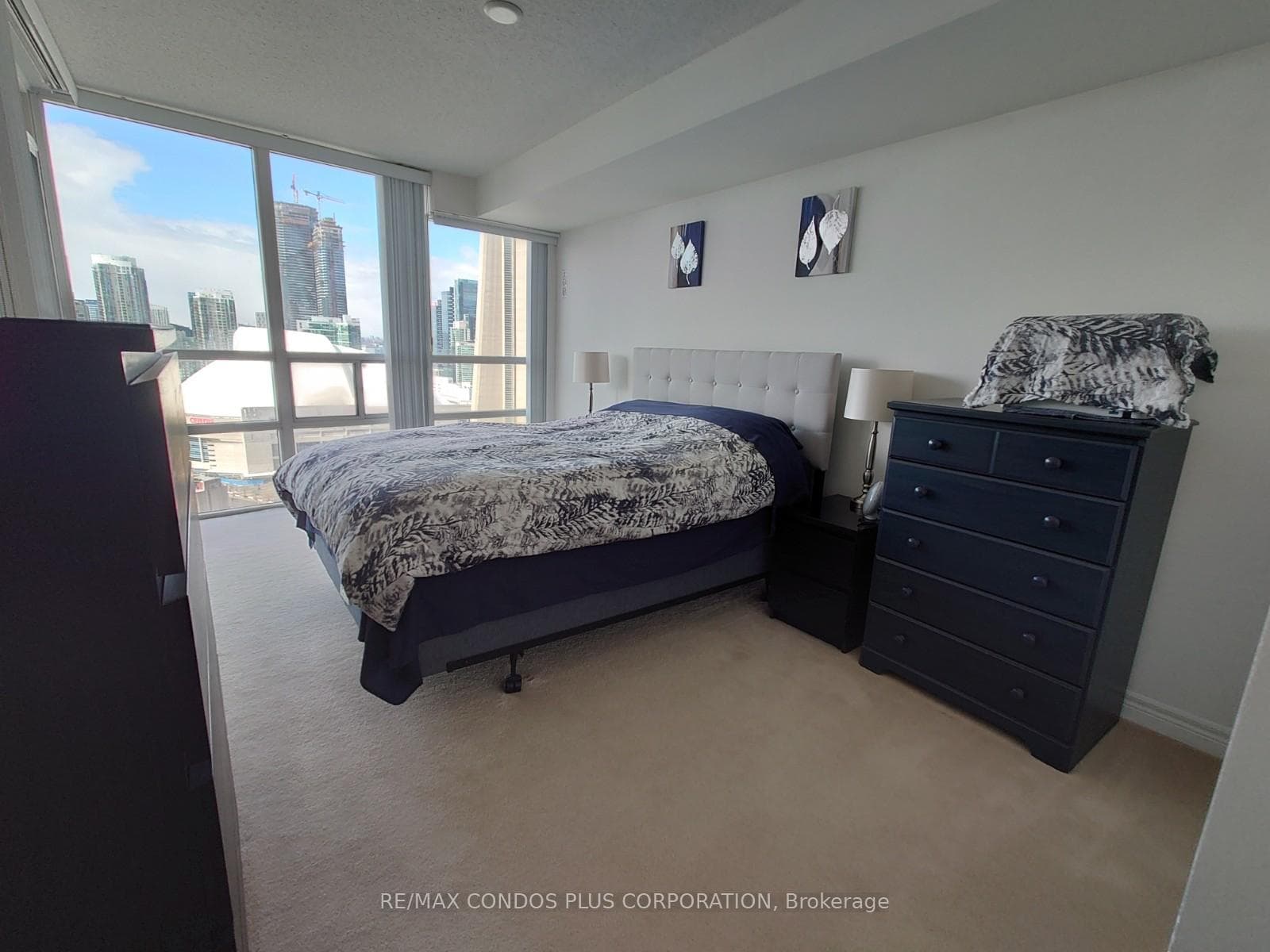 30 Grand Trunk Crescent Unit 3712 photo 7