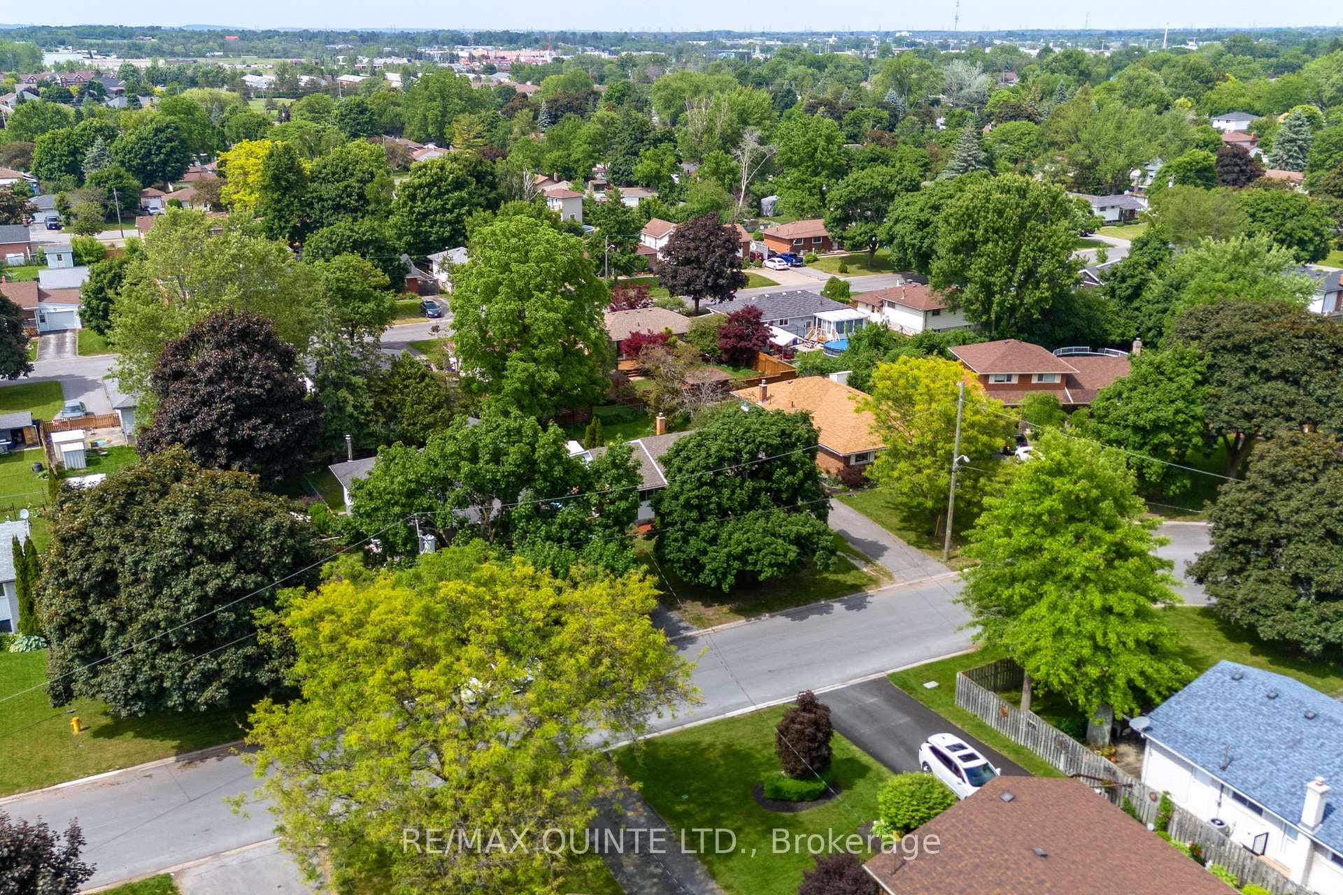 27 Thorncliffe Drive photo 37